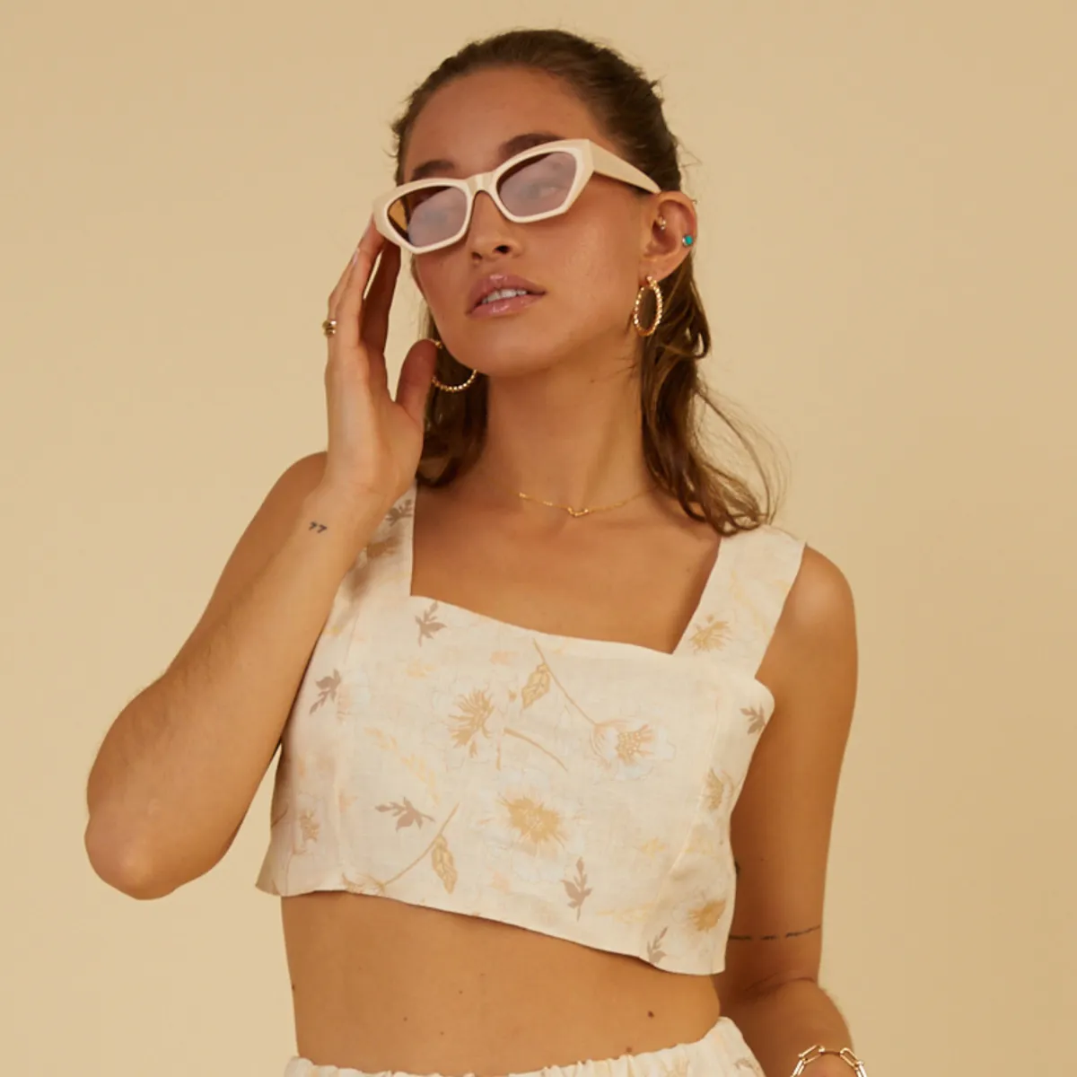 AMALFIE LINEN CROP-TOP