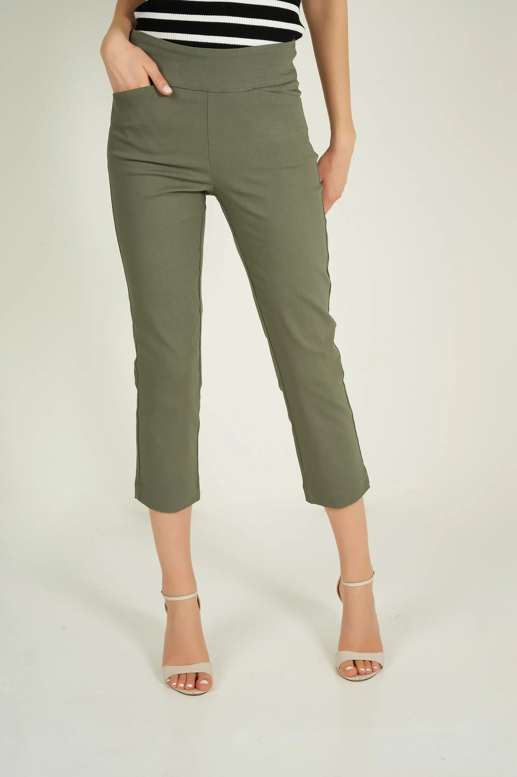 Pantalon capri à enfiler - 8266051 - (E-C9)