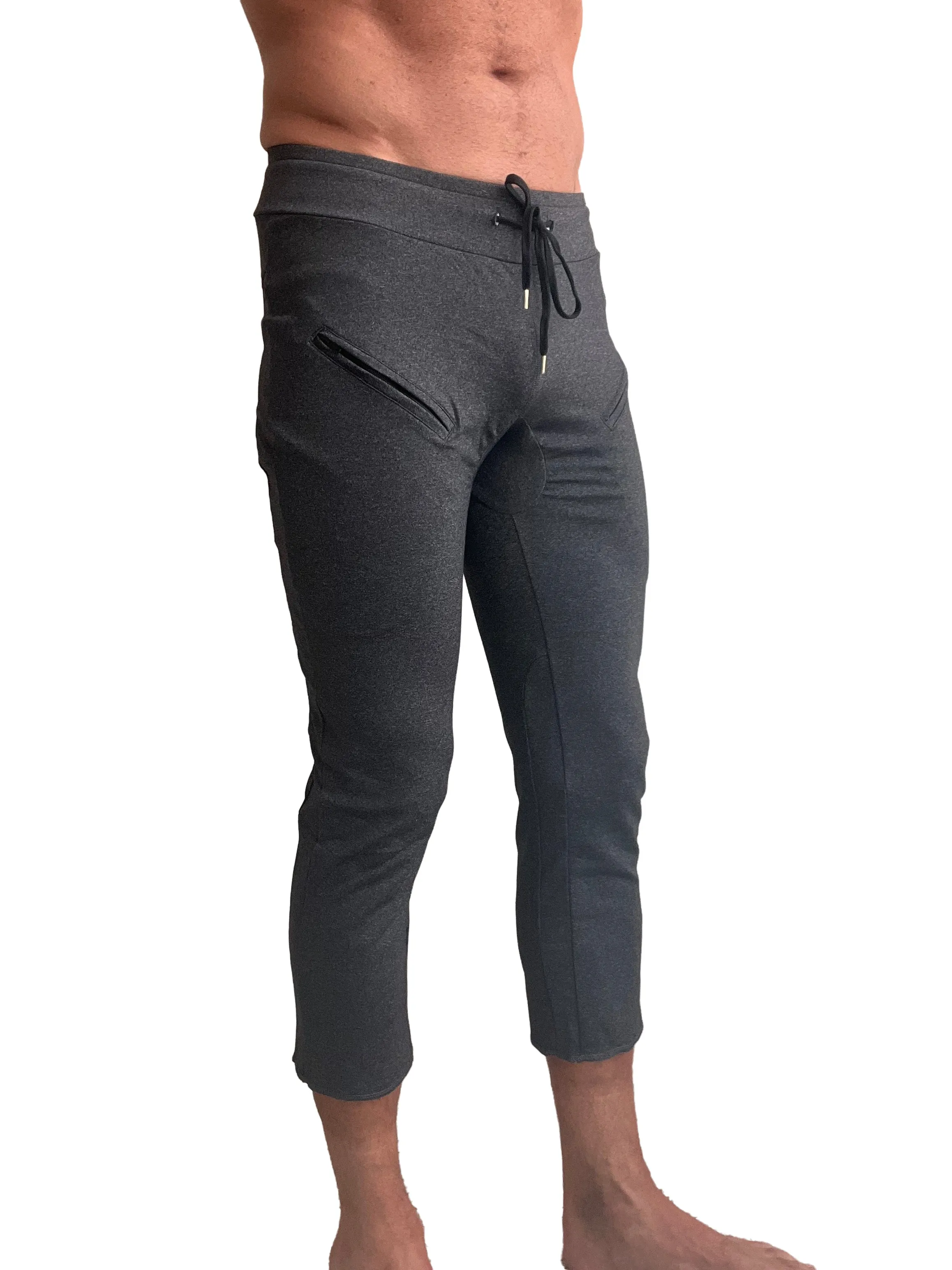 PERFORMANCE Premium Mens 4/5 Zipper Pocket Capri Yoga Pants (Charcoal Heather)