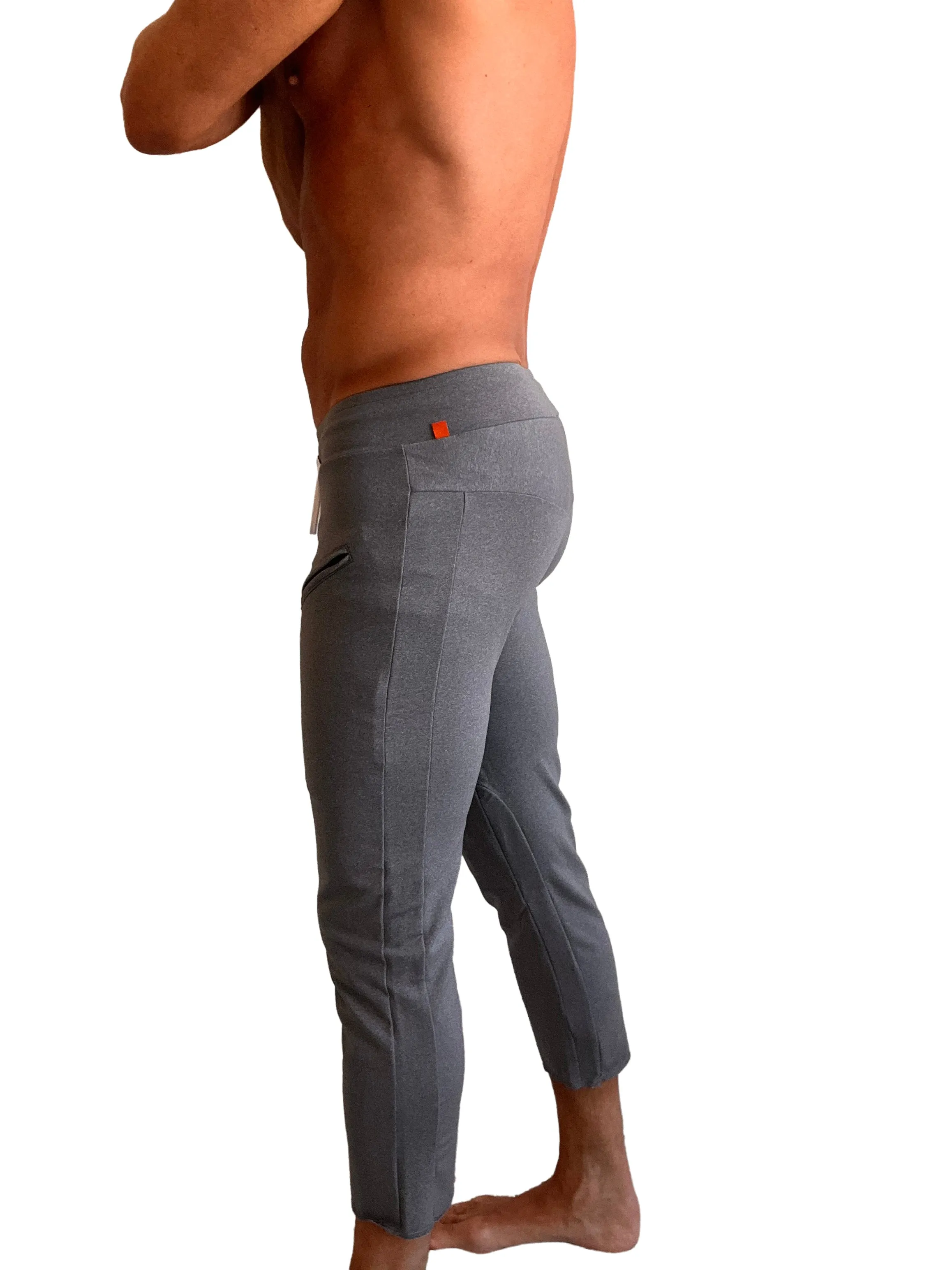 PERFORMANCE Premium Mens 4/5 Zipper Pocket Capri Yoga Pants (Dark Grey Heather)